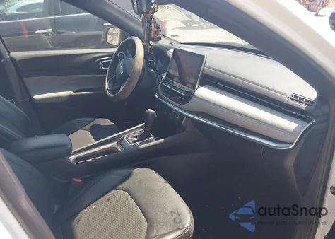 2023 Jeep Compass Latitude 4X4 z USA, uszkodzony, nr VIN 3C4NJDBN3PT562104